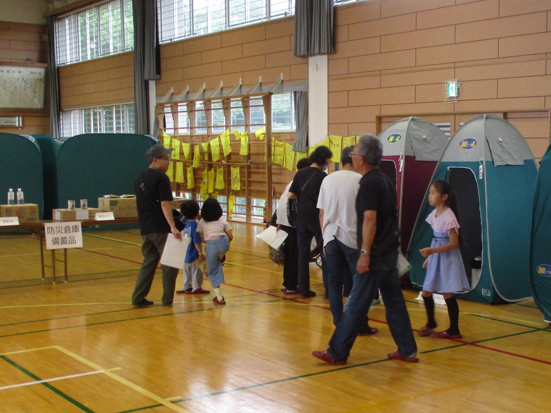 備蓄品の確認の様子