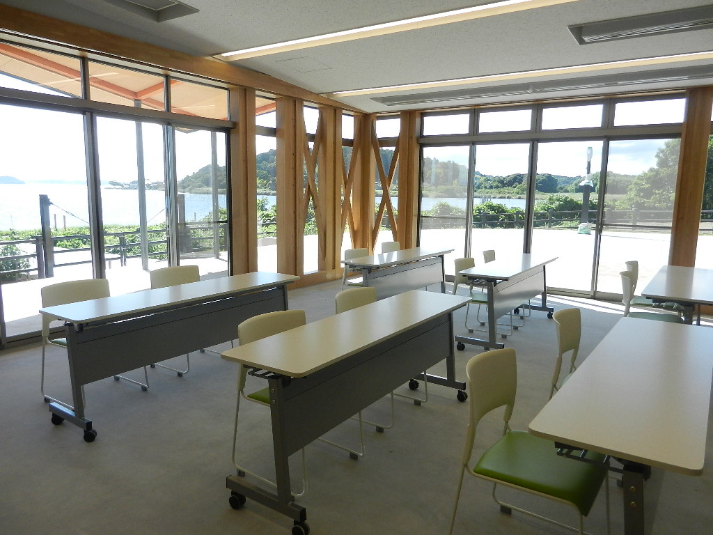 レクチャールーム